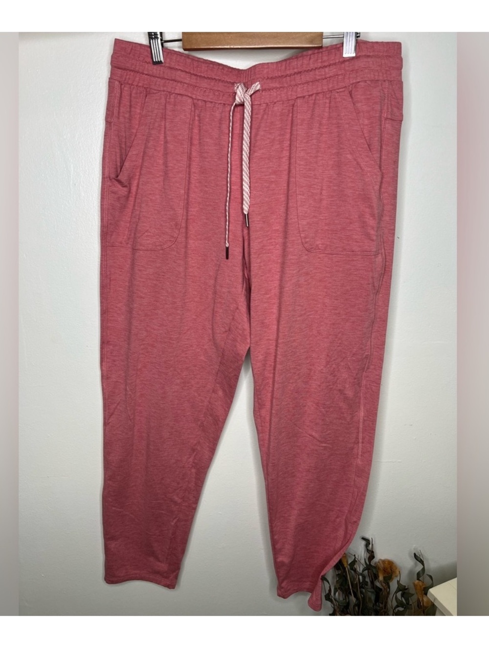 Member's Mark Favorite 4 Way Stretch Moisture Wicking Soft Pant